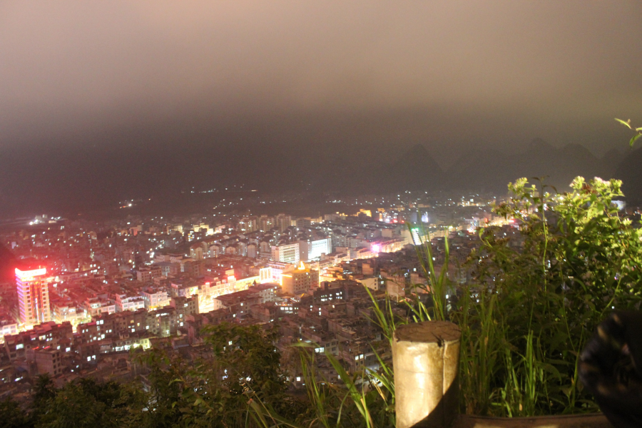 炫丽的靖西小城夜景，但拍照技术是2015年最糟糕的照片 - 靖西市·靖西网