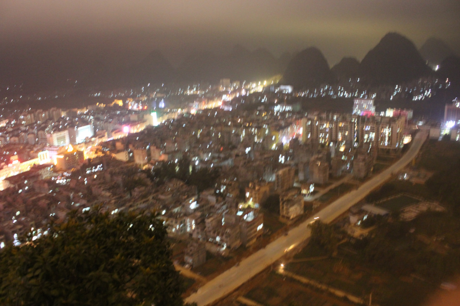 炫丽的靖西小城夜景，但拍照技术是2015年最糟糕的照片 - 靖西市·靖西网