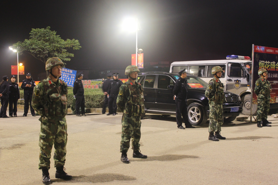 [视频][组图]靖西建市烟花焰火盛会，现场精彩，观众哇声不断 - 靖西市·靖西网