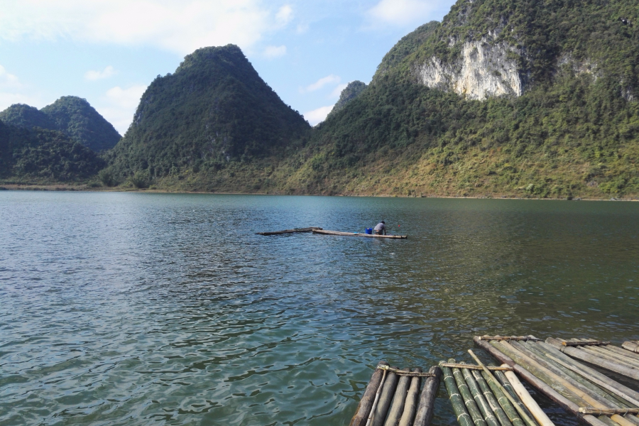 碧波荡漾，峰峦垂悬，靖西市和德保县共同的骄傲，念诺湖（念诺水库）风光。 - 靖西市·靖西网