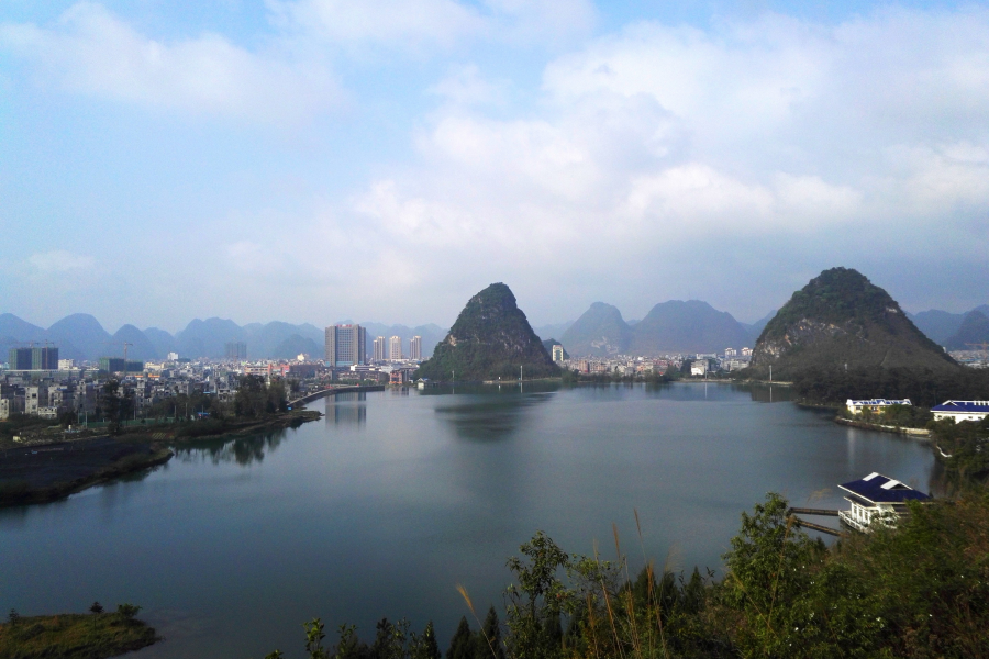 这角度更加稀有！爬龙王庙后山观靖西龙潭美景。 - 靖西市·靖西网