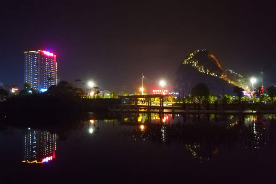 靖西龙潭湿地公园夜景。 - 靖西市·靖西网