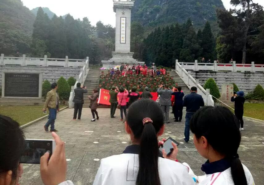 近日全国各地退役老兵及烈属到靖西烈士陵园扫墓，纪念革命先烈永垂不朽！ - 靖西市·靖西网