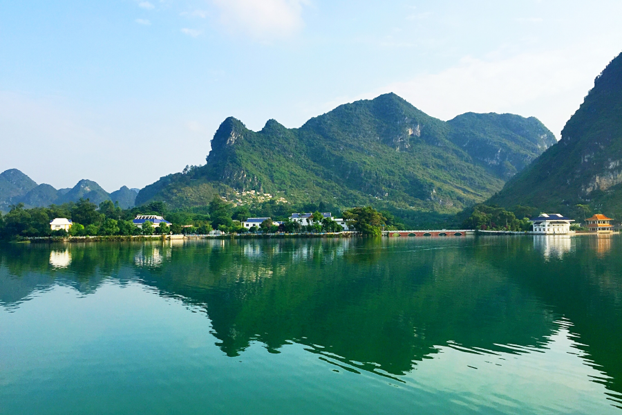 蓝天飘白云，青山浮绿水。 - 靖西市·靖西网