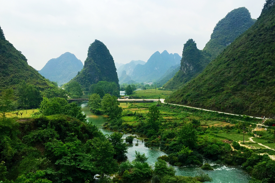 人说桂林山水甲天下，我说靖西山水胜桂林 - 靖西市·靖西网