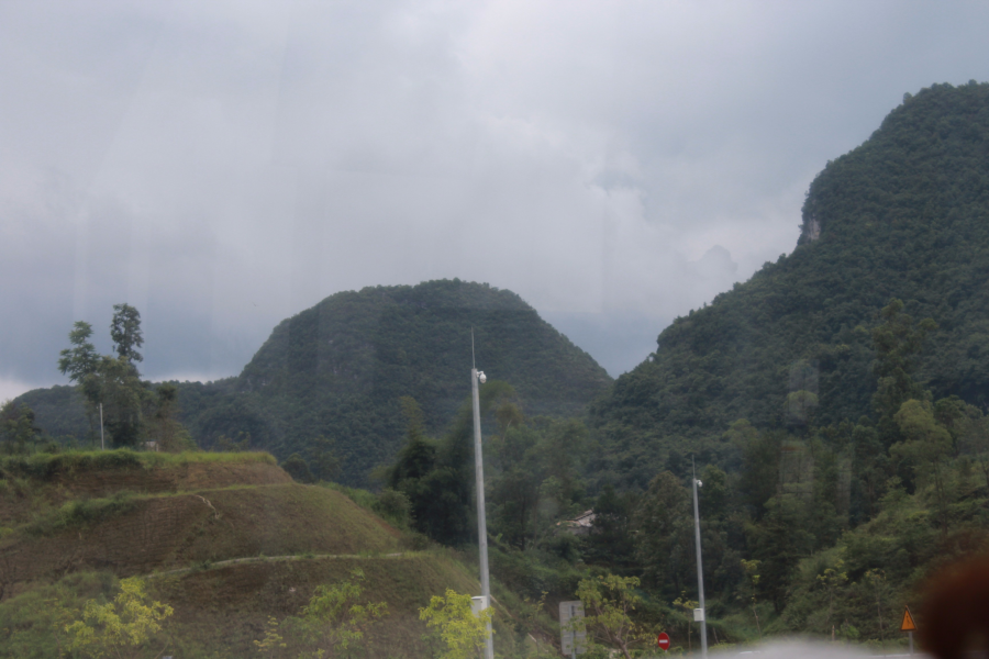 靖西高速路边的美丽山村 - 靖西市·靖西网