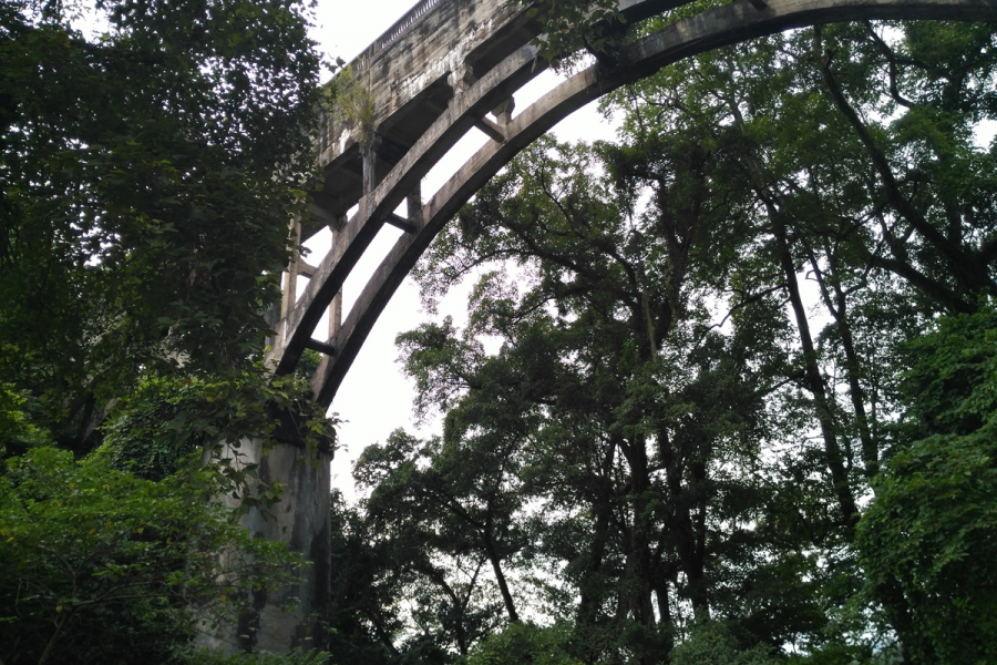 三叠岭瀑布顶部的度假酒店 - 靖西市·靖西网