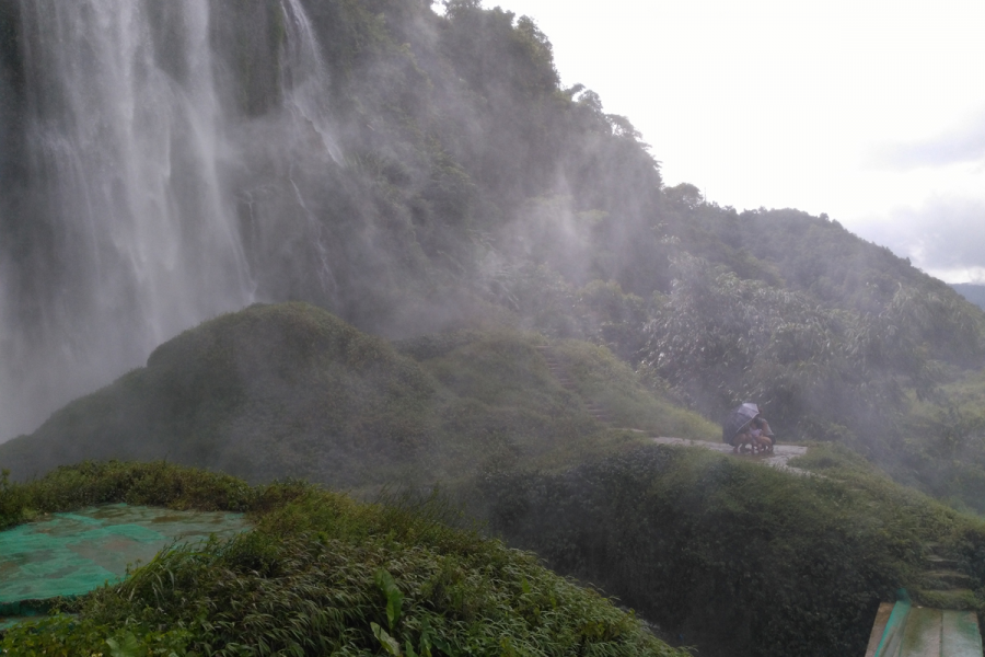 三叠岭瀑布顶部的度假酒店 - 靖西市·靖西网