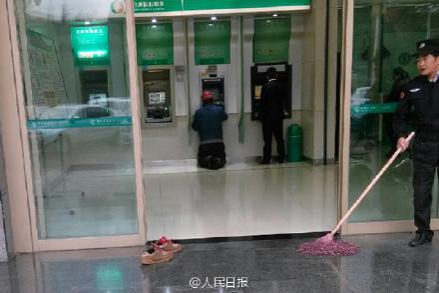 所谓修养，简单点说，就是不给别人添麻烦，这和文化水平高低没有关系 - 靖西市·靖西网