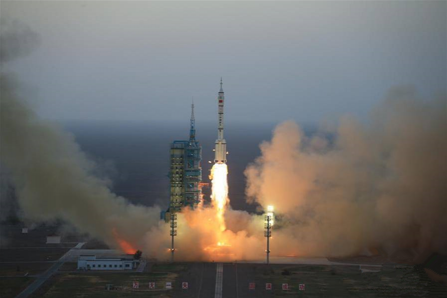 见证祖国辉煌时刻！中国神舟十一号载人飞船发射成功！ - 靖西市·靖西网