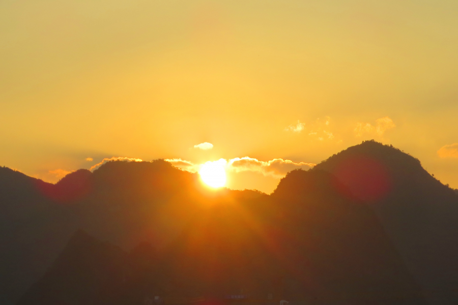 太极山上看日落 - 靖西市·靖西网