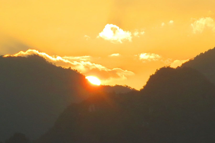 太极山上看日落 - 靖西市·靖西网