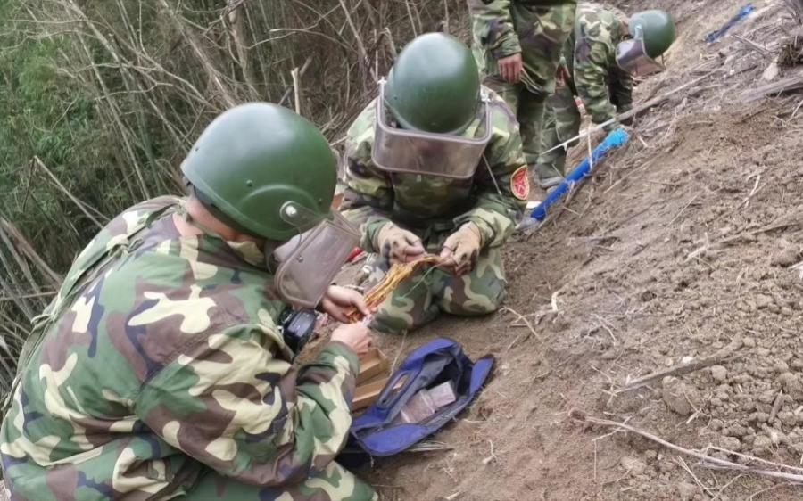 原来地雷这是么的凶险，靖西越南边镜的还残留有多少雷区？ - 靖西市·靖西网