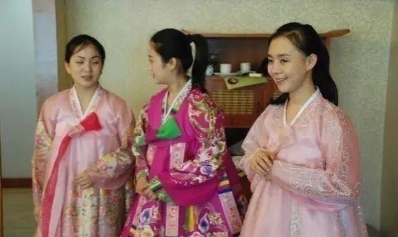 朝鲜妹和越南妹哪个好？秀气的朝鲜妹在中国最爱1元方便面 - 靖西市·靖西网