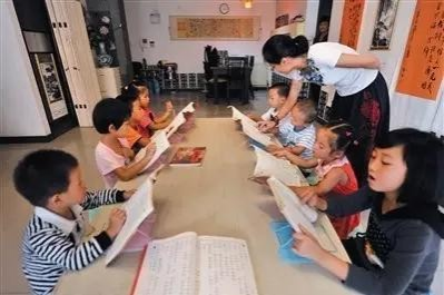 小学入学年龄不再截至8月31日，对下半年出生的孩子除了早上学还有什么影响？ - 靖西市·靖西网