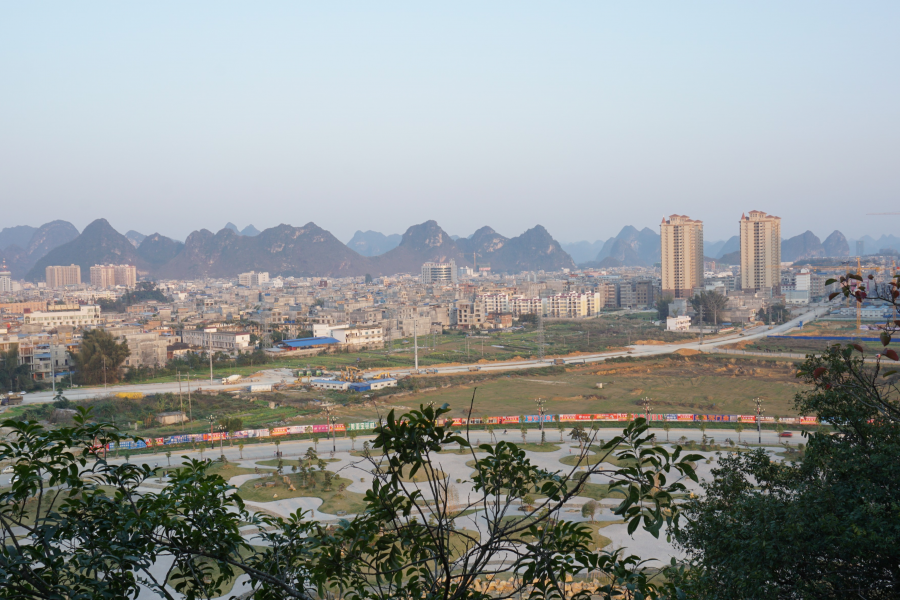 太极山上看靖西市区 - 靖西市·靖西网