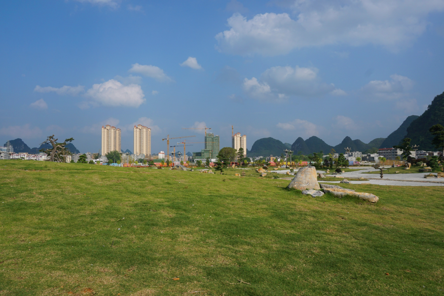 太极山上看靖西市区 - 靖西市·靖西网