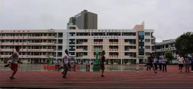 靖西招聘警务辅助人员，两百名青年接受体能测试 - 靖西市·靖西网