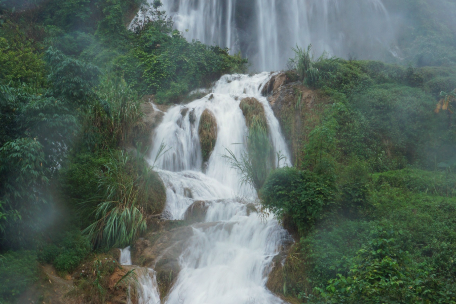 靖西三叠岭瀑布，一个亿万年前就有的自然景观 - 靖西市·靖西网
