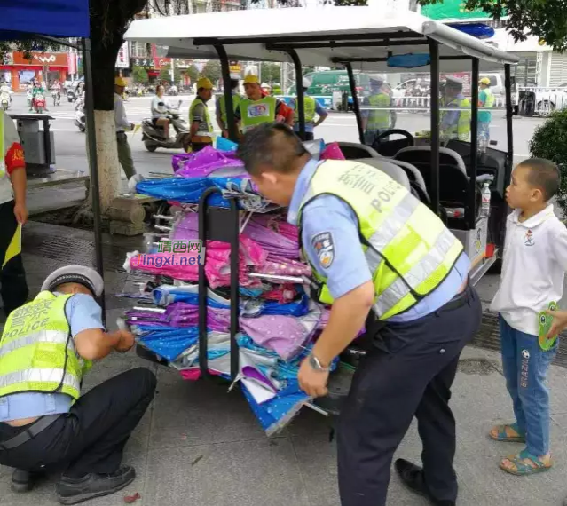 电动车遮阳伞？交警为什么要拆遮阳伞？靖西交警要严查 - 靖西市·靖西网