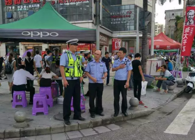 电动车遮阳伞？交警为什么要拆遮阳伞？靖西交警要严查 - 靖西市·靖西网