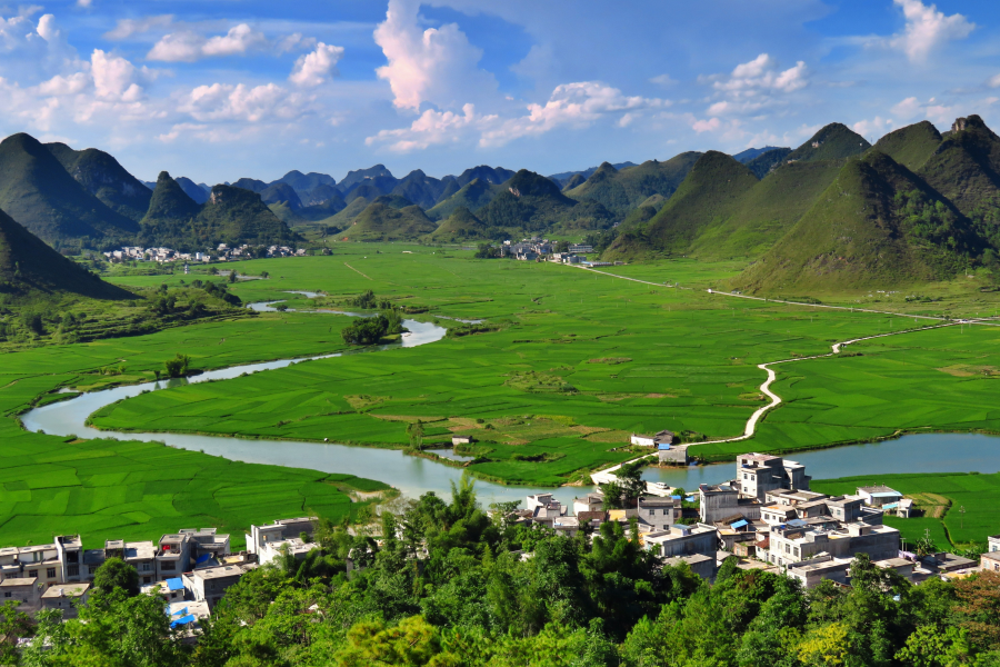 群山连绵，小河弯弯，靖西市罗隆村和鲁利村风光。 - 靖西市·靖西网