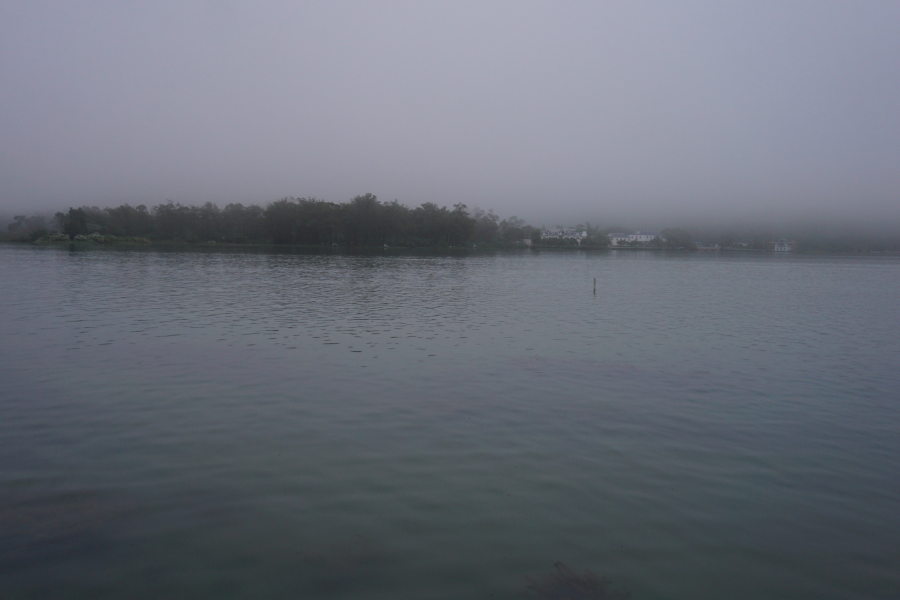 清秋明山色，艳阳丽湖光。 - 靖西市·靖西网