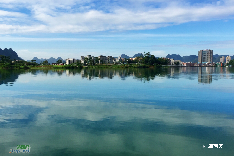 清秋明山色，艳阳丽湖光。 - 靖西市·靖西网