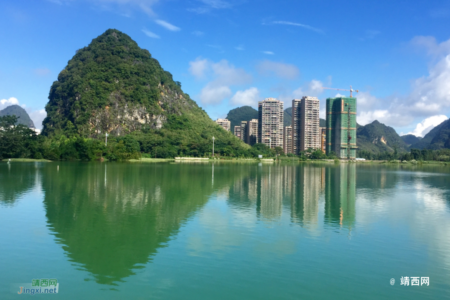 清秋明山色，艳阳丽湖光。 - 靖西市·靖西网