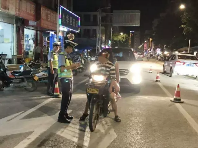 过节嗨森，美酒+鸭腿.......贝侬却做这种事！！！ - 靖西市·靖西网