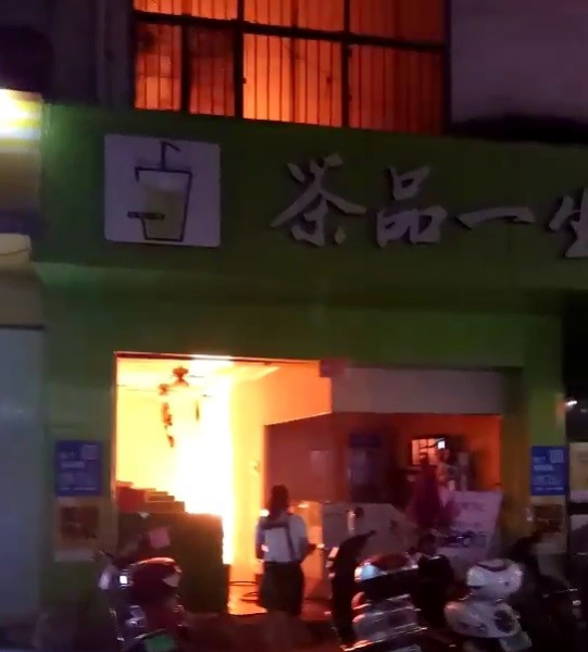 靖西主山街后街一店铺发生火灾 - 靖西市·靖西网