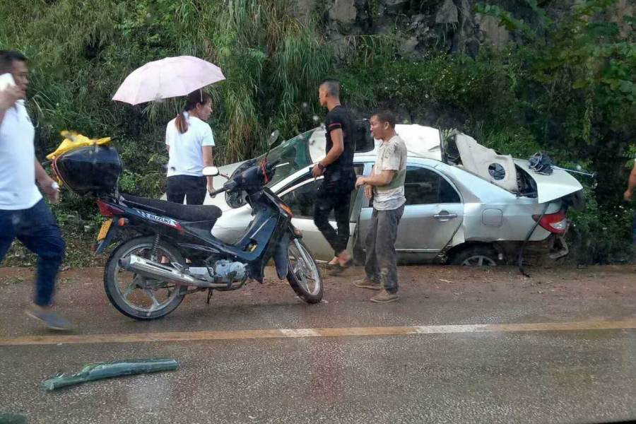 靖西往渠洋路上有车祸发生，节假日车多，开车的朋友请慢点 - 靖西市·靖西网