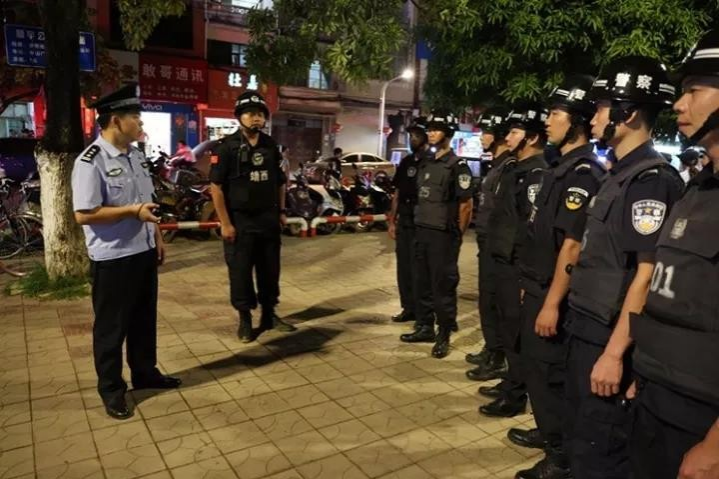 靖西全警出动保中秋国庆平安！ - 靖西市·靖西网