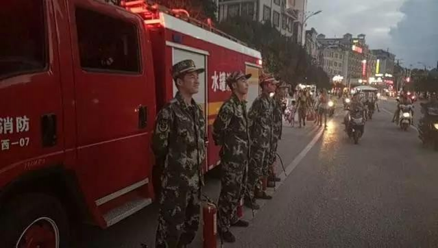 靖西全警出动保中秋国庆平安！ - 靖西市·靖西网