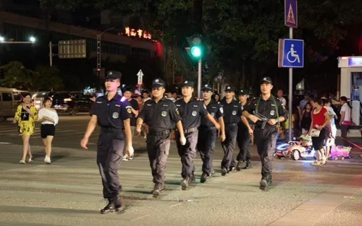 靖西全警出动保中秋国庆平安！ - 靖西市·靖西网