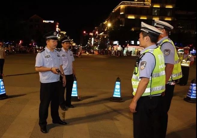 靖西全警出动保中秋国庆平安！ - 靖西市·靖西网