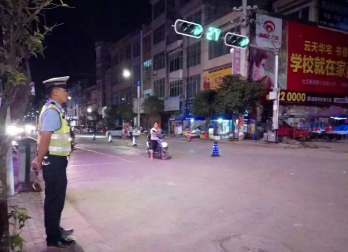 致靖西交警-今天，我想为你写一首赞歌！！！ - 靖西市·靖西网