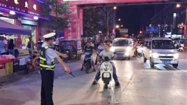 致靖西交警-今天，我想为你写一首赞歌！！！ - 靖西市·靖西网