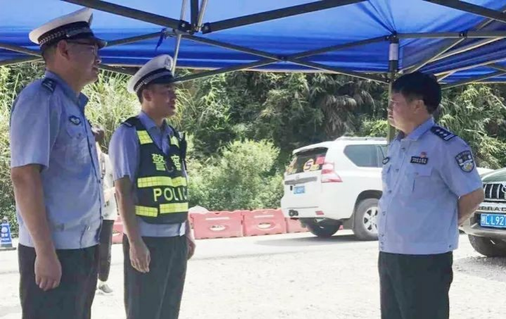 致靖西交警-今天，我想为你写一首赞歌！！！ - 靖西市·靖西网