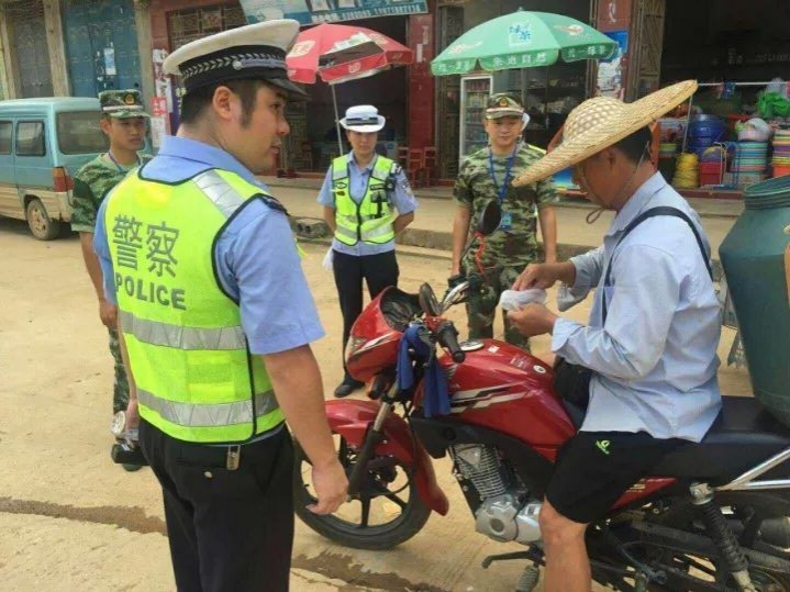 致靖西交警-今天，我想为你写一首赞歌！！！ - 靖西市·靖西网