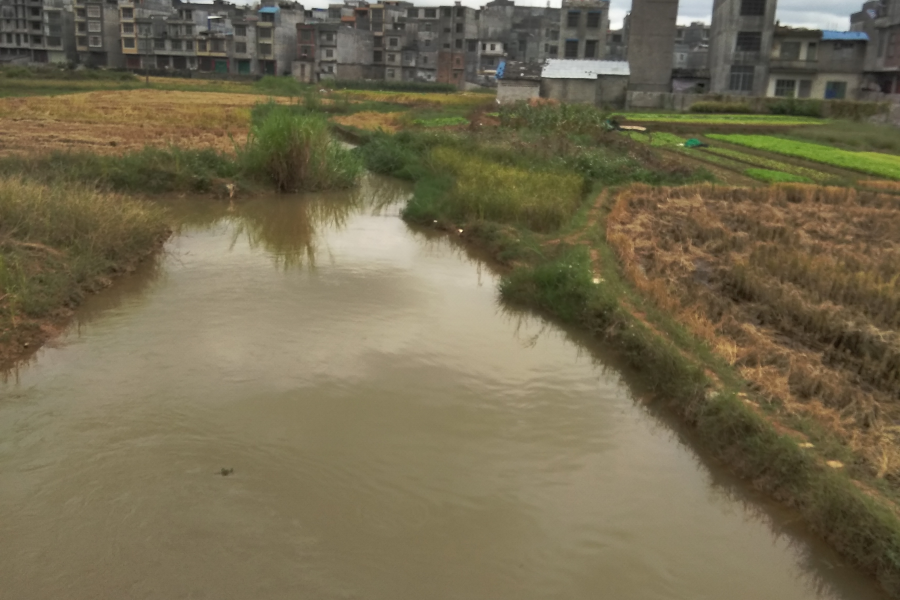 城北加油站斜对面,这段河道何时得到整修 - 靖西市·靖西网