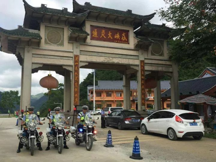 致靖西交警-今天，我想为你写一首赞歌！！！ - 靖西市·靖西网