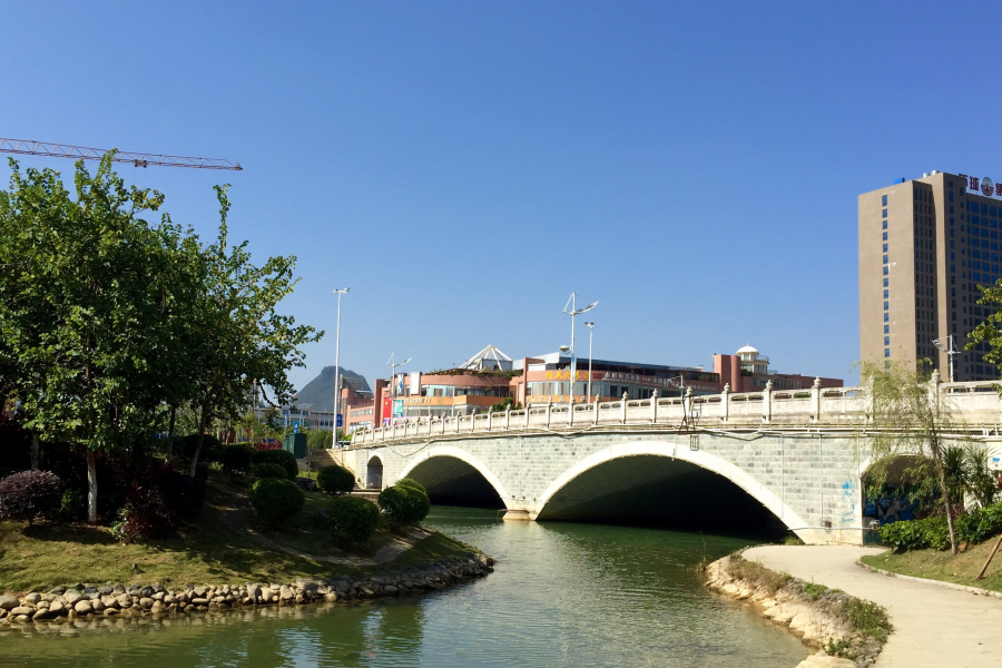 风和日丽，碧空万里。 - 靖西市·靖西网