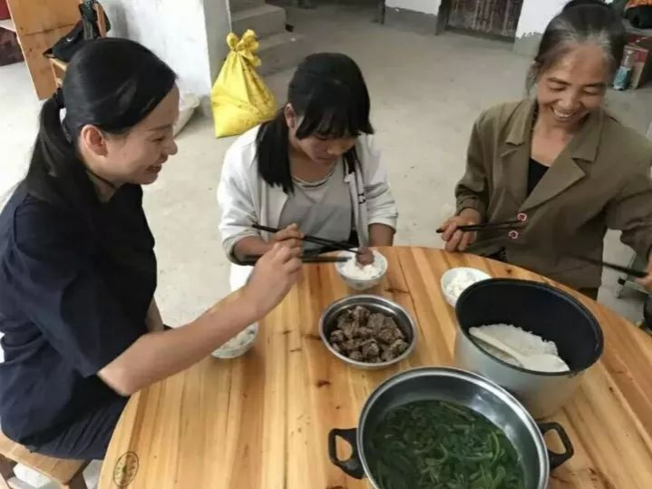 流泪了！靖西安宁乡那冷村的贫困群众！ - 靖西市·靖西网