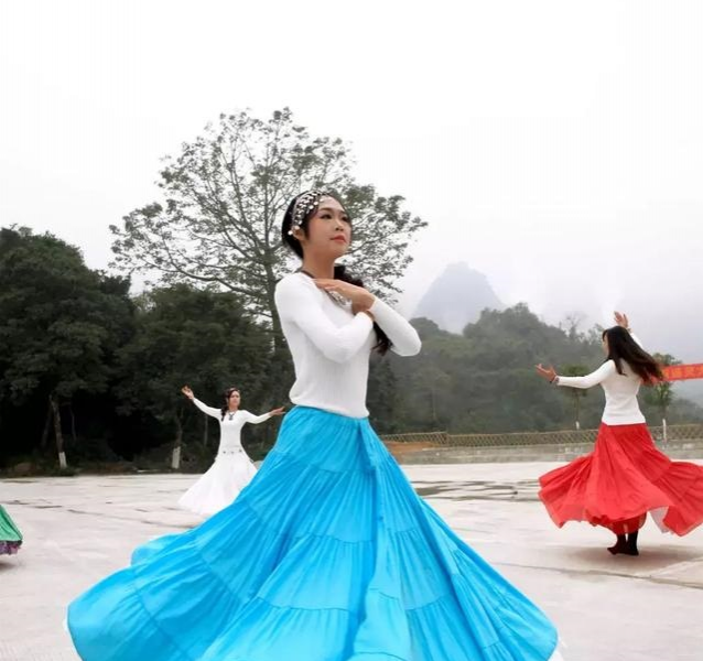 靖西通灵大峡谷首创原生态即兴自由舞户外实景呈现 - 靖西市·靖西网