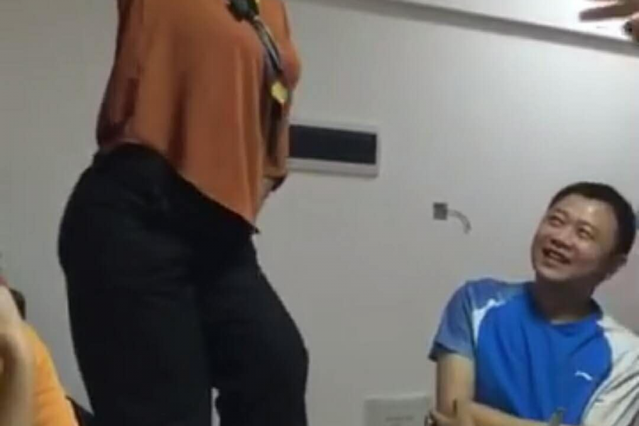 这猜码姿势够、、、男人们有几个受得了 - 靖西市·靖西网