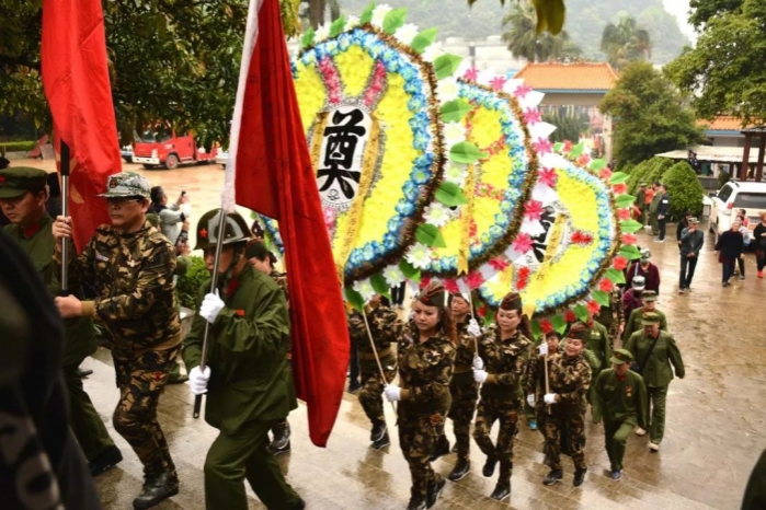 千名参战老兵到靖西祭拜烈士，场面震憾！ - 靖西市·靖西网