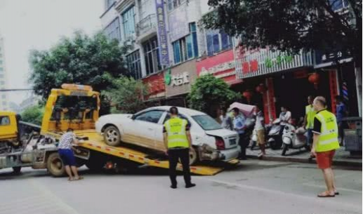 谁家的车？靖西交警要拖走了！ - 靖西市·靖西网