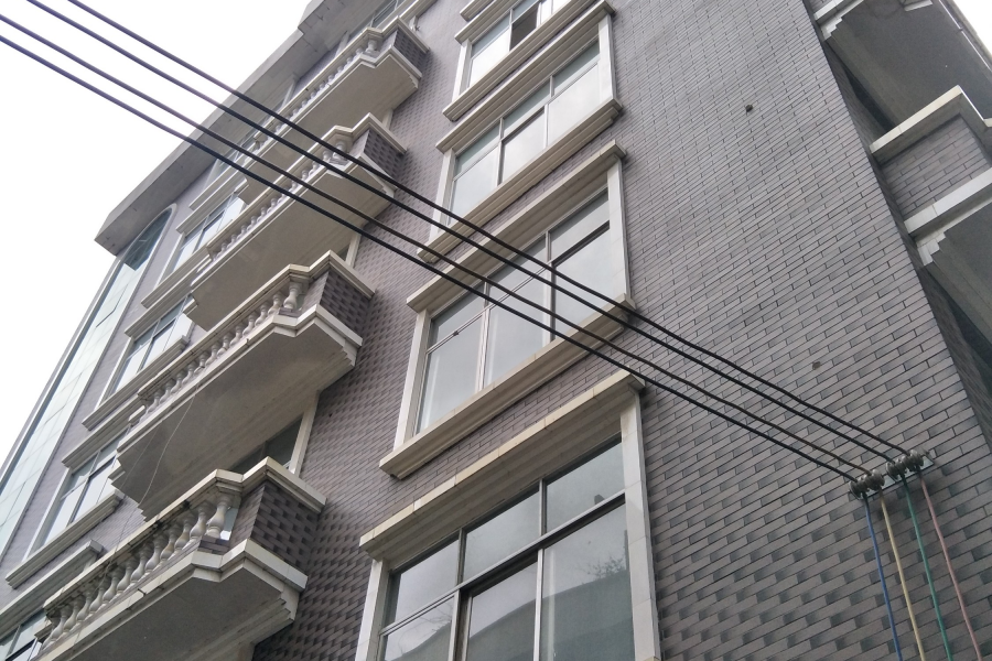 中山小区，汽车站对面六层天地楼出售，每平米低于3500元 - 靖西市·靖西网