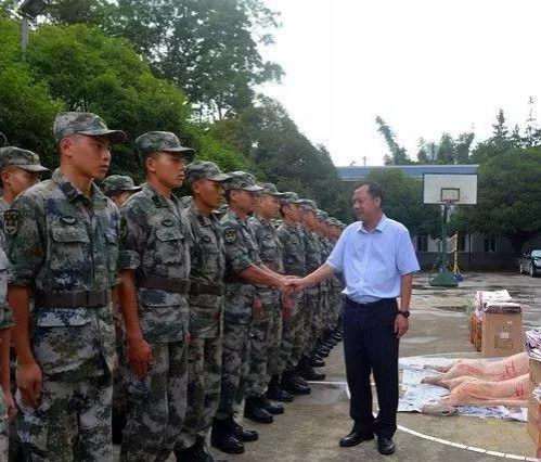 百色市委常委、靖西市委书记率队深入边境一线慰问驻靖官兵 - 靖西市·靖西网